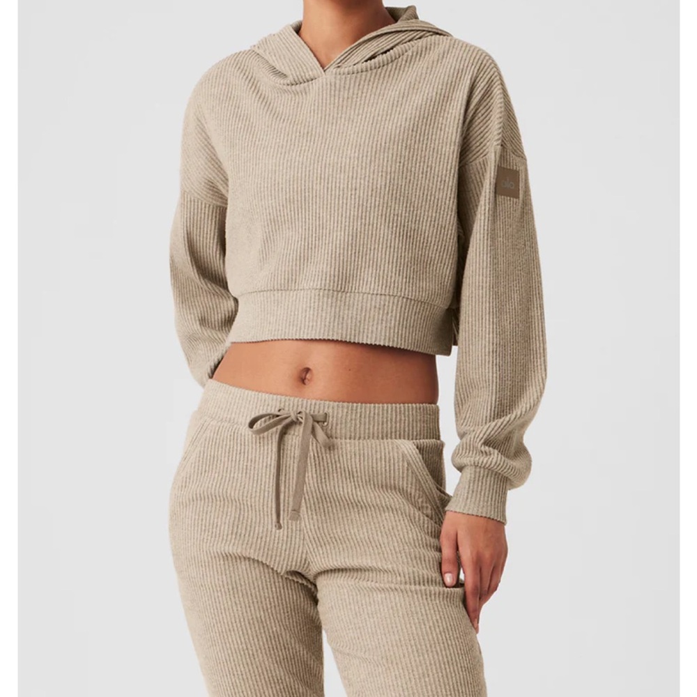 Alo Yoga Muse Sweat Set